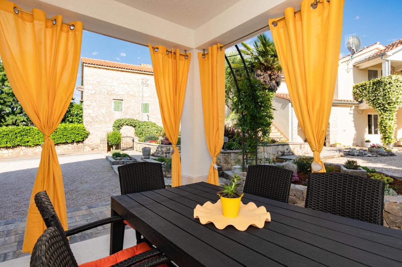 Apartman Ivona U Prizemlju Malinska Εξωτερικό φωτογραφία