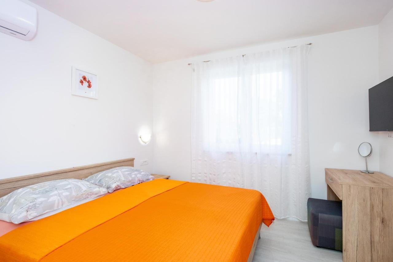 Apartman Ivona U Prizemlju Malinska Εξωτερικό φωτογραφία