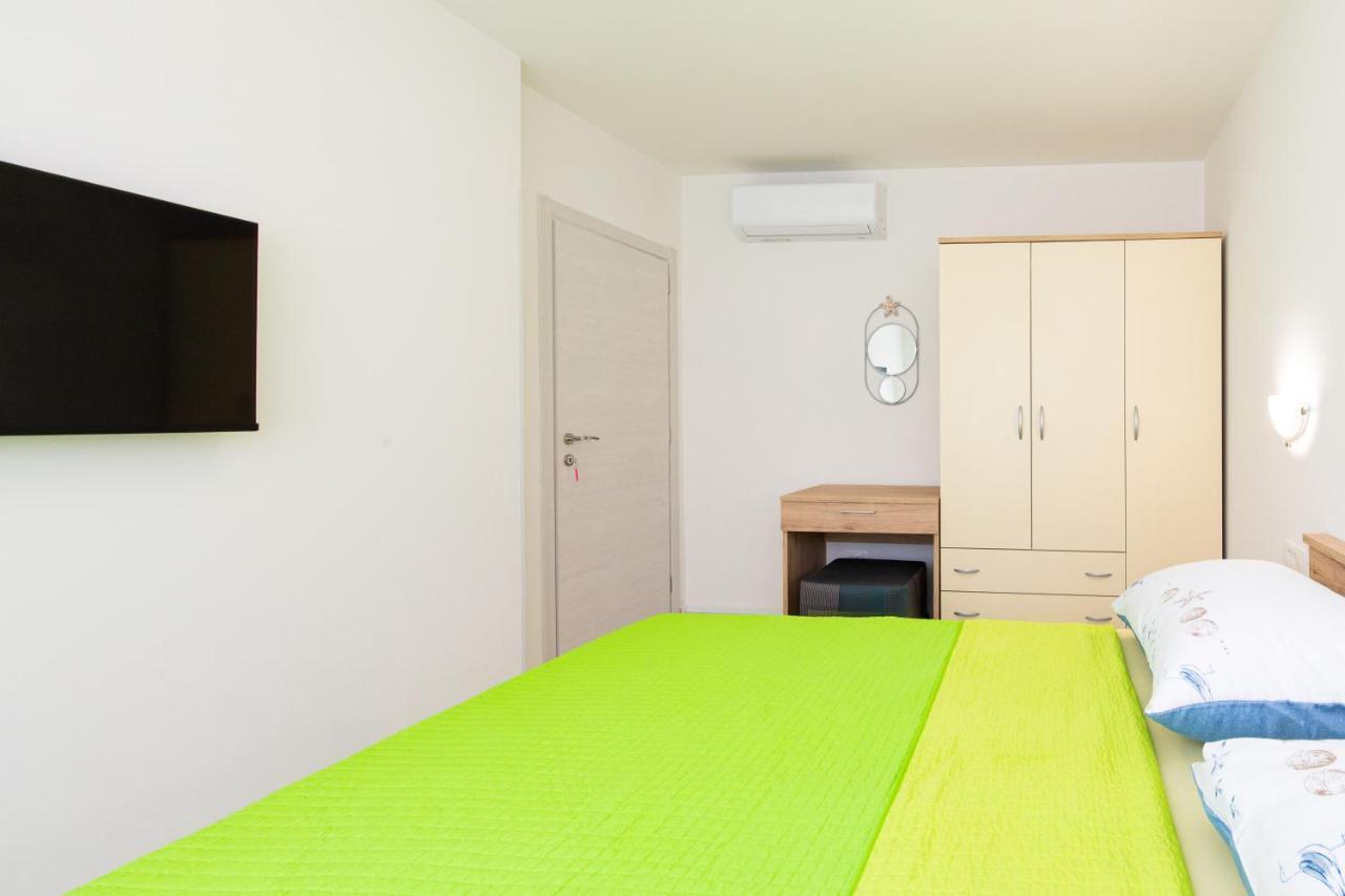 Apartman Ivona U Prizemlju Malinska Εξωτερικό φωτογραφία